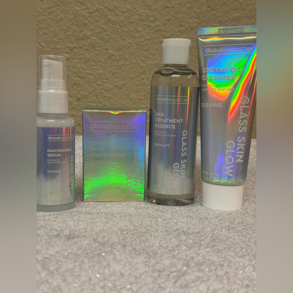 Global Beauty Care Glass Skin Glow Skincare Set